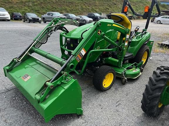 Image of John Deere 1023E equipment image 4