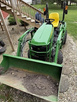 Image of John Deere 1023E equipment image 1