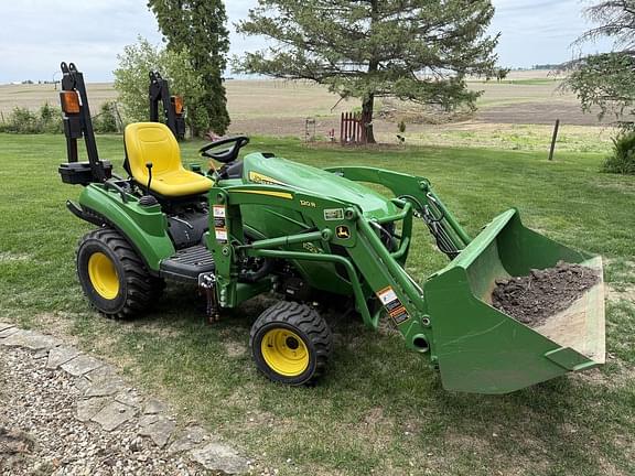 Image of John Deere 1023E equipment image 2