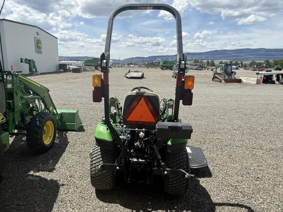 Image of John Deere 1023E equipment image 3
