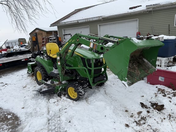 2018 John Deere 1023E Equipment Image0