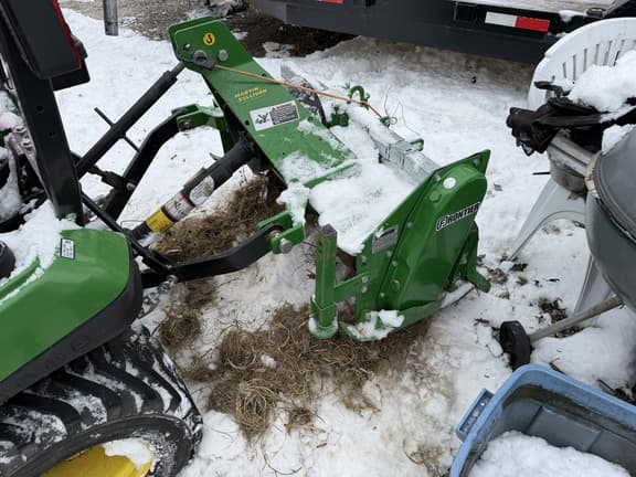 Image of John Deere 1023E equipment image 4