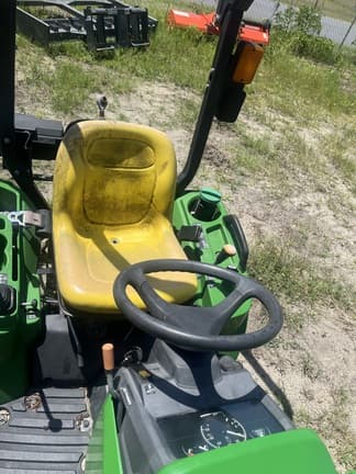 Image of John Deere 1023E equipment image 2
