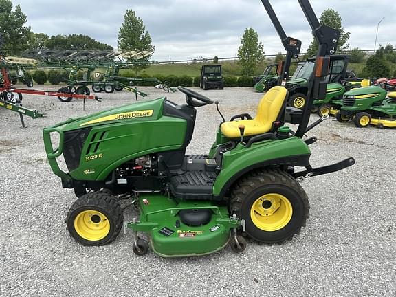 Image of John Deere 1023E equipment image 1