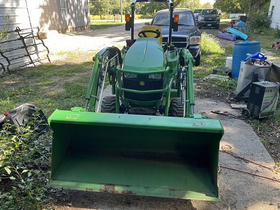 Image of John Deere 1023E equipment image 3