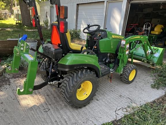 Image of John Deere 1023E equipment image 1