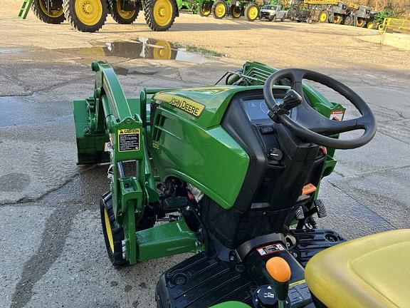 Image of John Deere 1023E equipment image 4