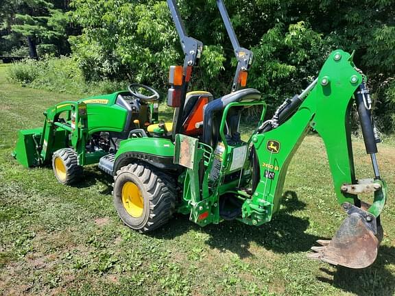 Image of John Deere 1023E equipment image 3