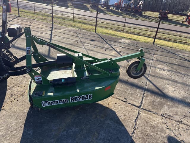 Image of John Deere 1023E equipment image 1