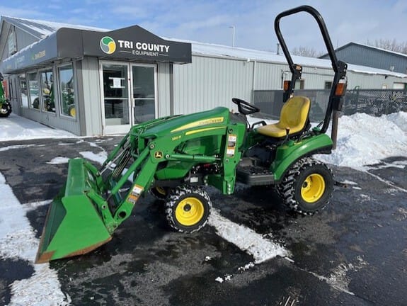 2018 John Deere 1023E Equipment Image0