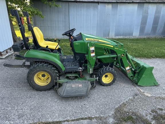 Image of John Deere 1023E equipment image 1