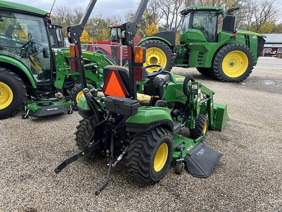 Image of John Deere 1023E equipment image 3