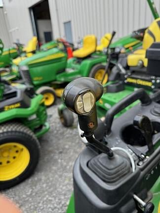 Image of John Deere 1025R equipment image 3