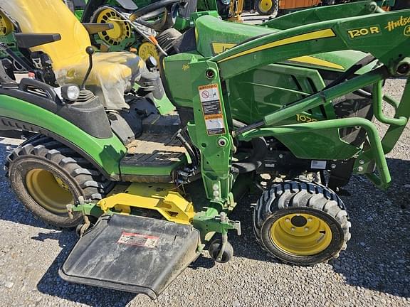 Image of John Deere 1025R equipment image 3