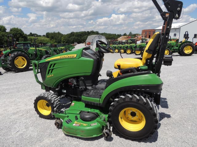 Image of John Deere 1025R equipment image 1