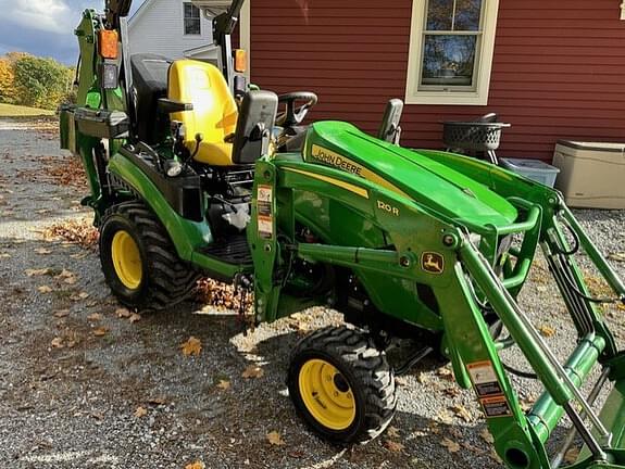 Image of John Deere 1025R equipment image 4