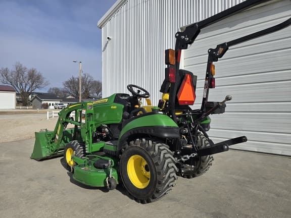Image of John Deere 1025R equipment image 3