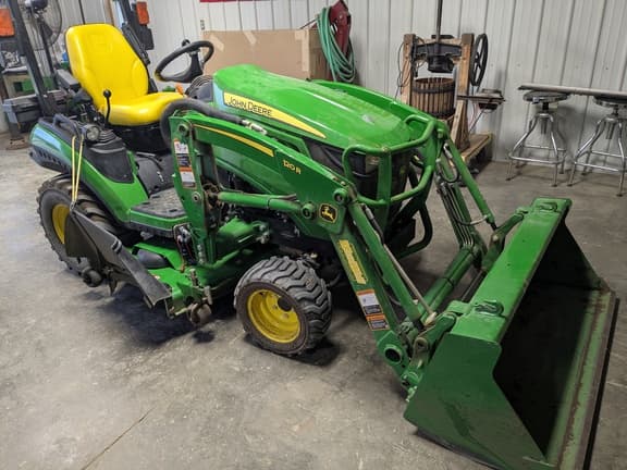 Image of John Deere 1025R equipment image 3