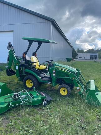 2018 John Deere 1025R Equipment Image0