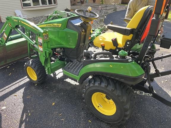 Image of John Deere 1025R equipment image 1