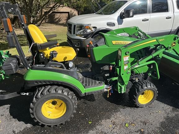 Image of John Deere 1025R equipment image 2