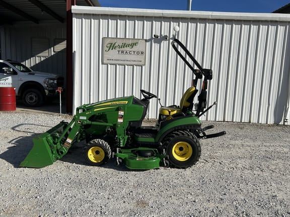 2018 John Deere 1025R Equipment Image0