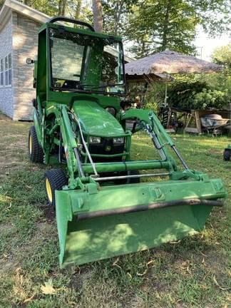 Image of John Deere 1025R equipment image 3