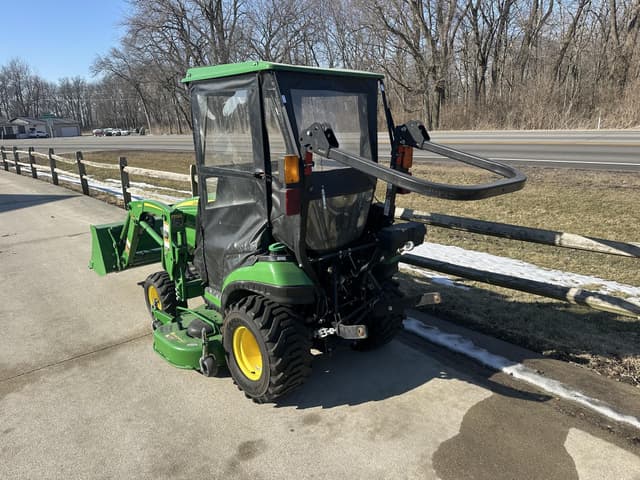 Image of John Deere 1025R equipment image 2