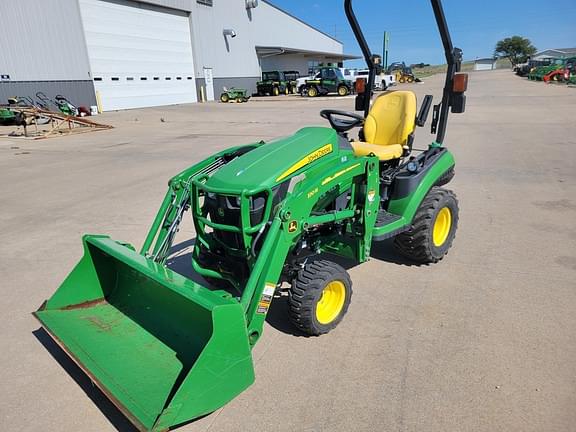 Image of John Deere 1025R equipment image 2