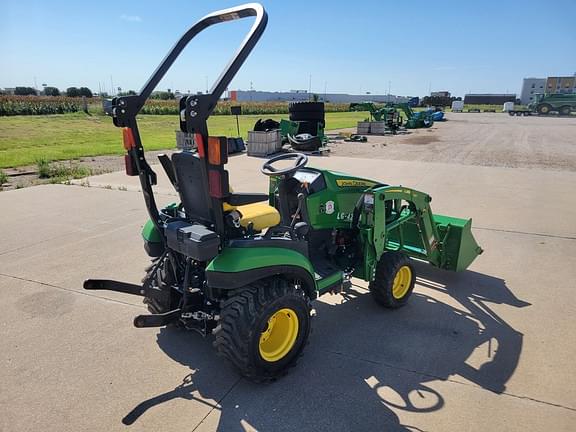 Image of John Deere 1025R equipment image 3