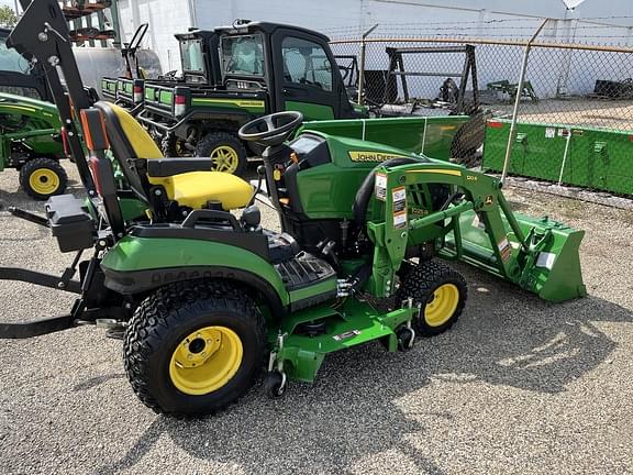 Image of John Deere 1025R equipment image 3