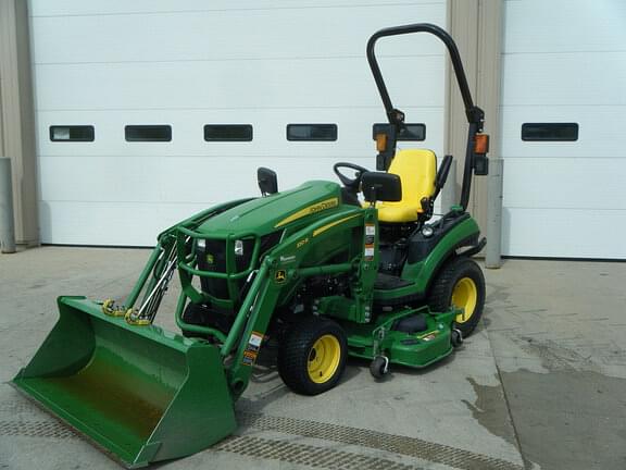 Image of John Deere 1025R equipment image 3