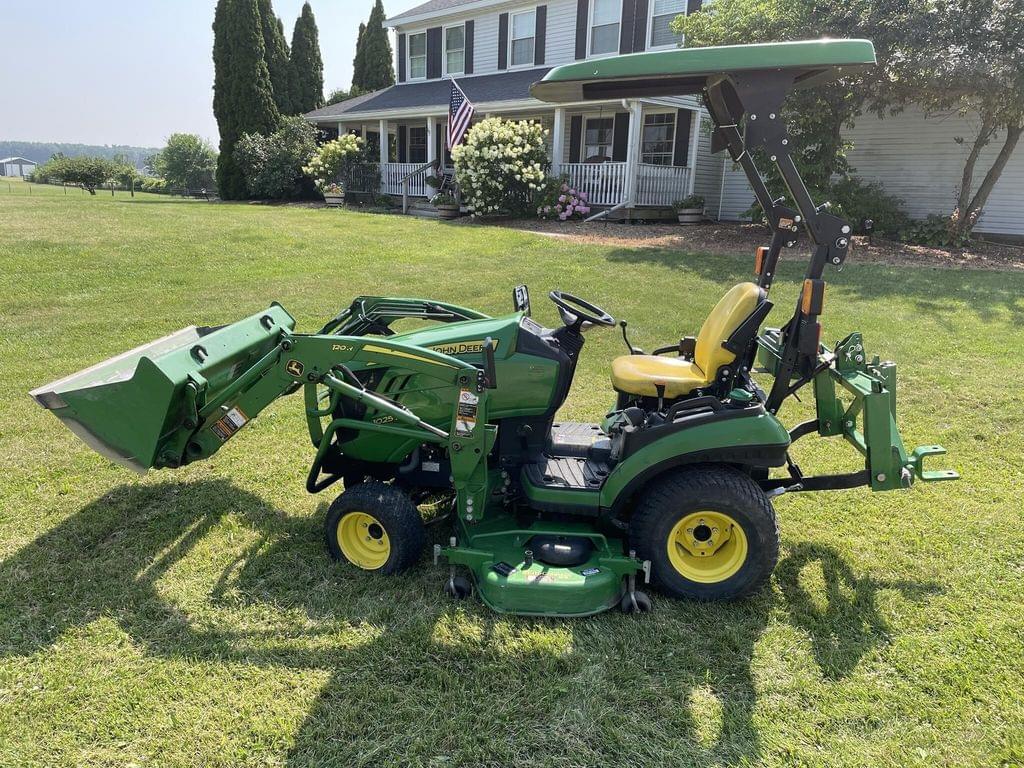 Image of John Deere 1025R Primary image