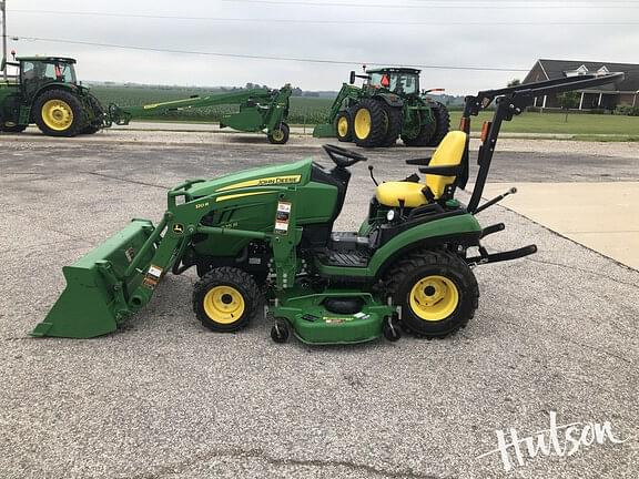 Image of John Deere 1025R equipment image 3