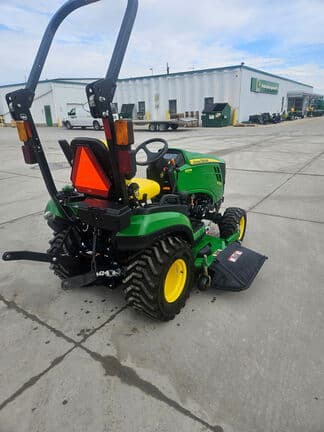 Image of John Deere 1025R equipment image 4