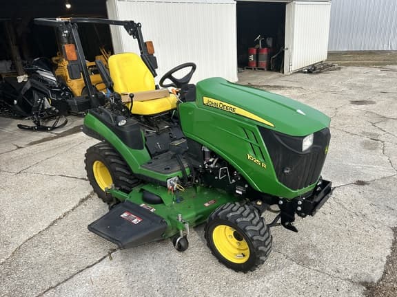 Image of John Deere 1025R equipment image 2