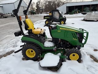 Image of John Deere 1025R equipment image 3