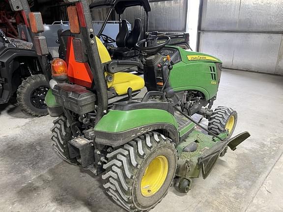 Image of John Deere 1025R equipment image 3