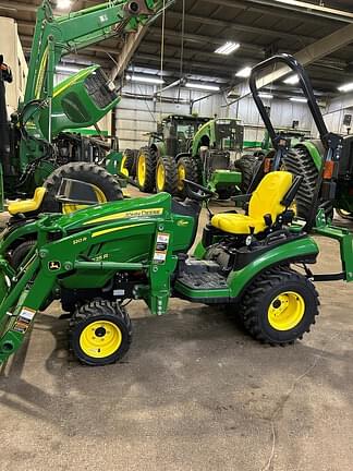 Image of John Deere 1025R equipment image 4