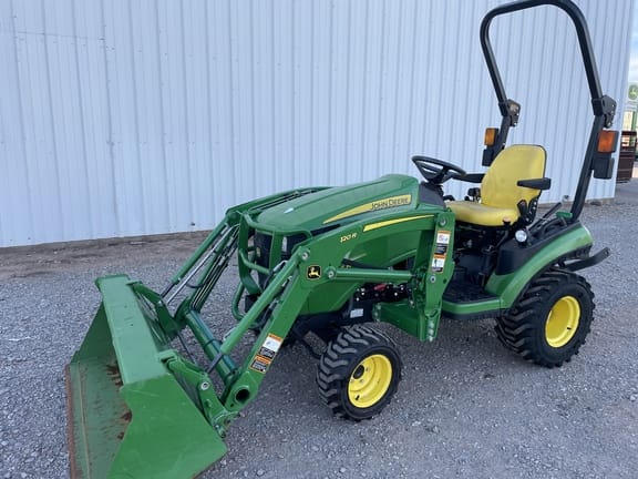 2018 John Deere 1025R Equipment Image0