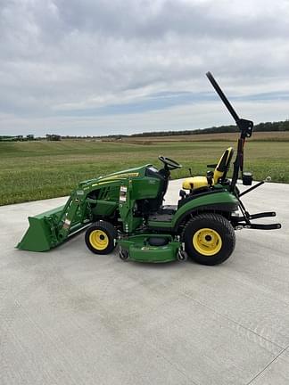 Image of John Deere 1025R equipment image 4