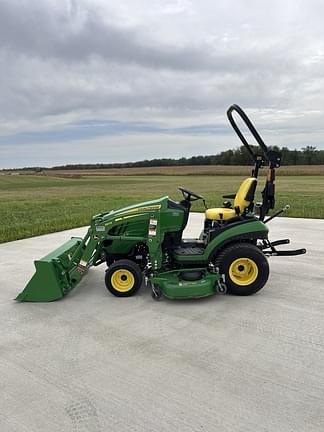 Image of John Deere 1025R equipment image 3