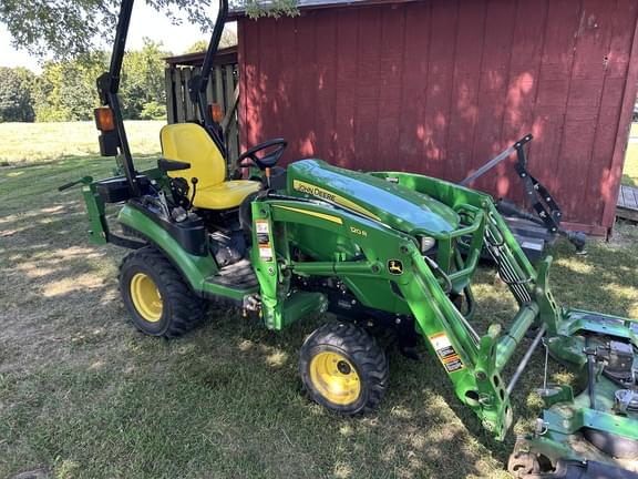 Image of John Deere 1025R equipment image 2