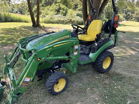 Image of John Deere 1025R Primary image