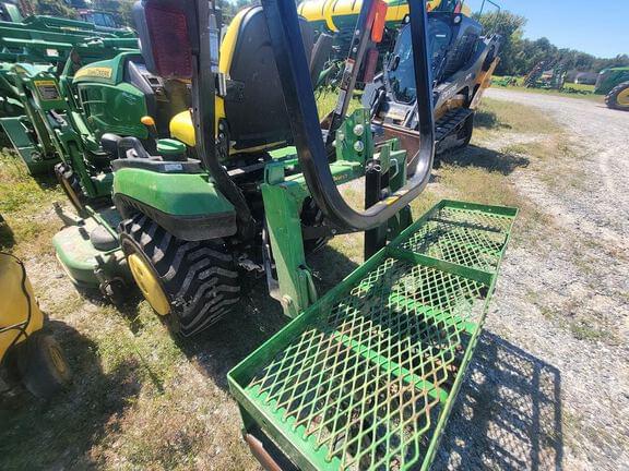 Image of John Deere 1025R equipment image 4