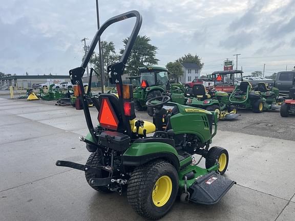 Image of John Deere 1025R equipment image 4