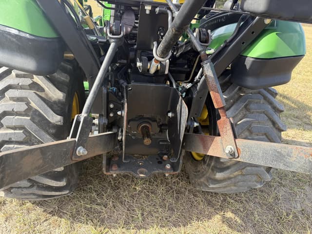 Image of John Deere 1025R equipment image 4