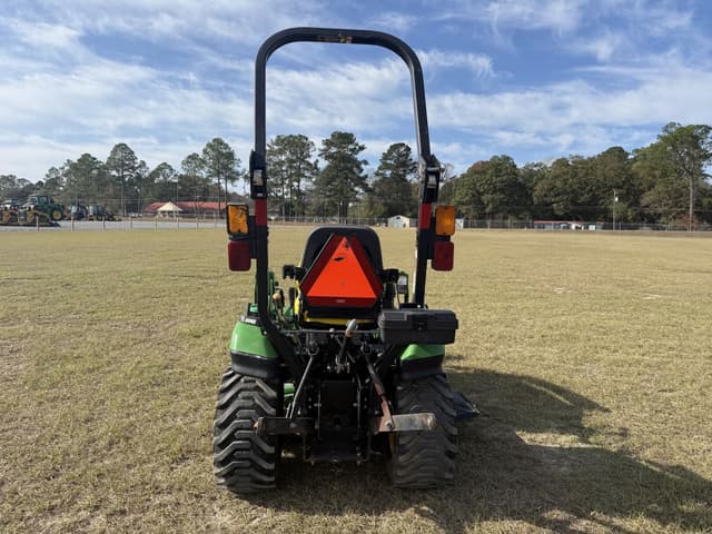 Image of John Deere 1025R equipment image 3
