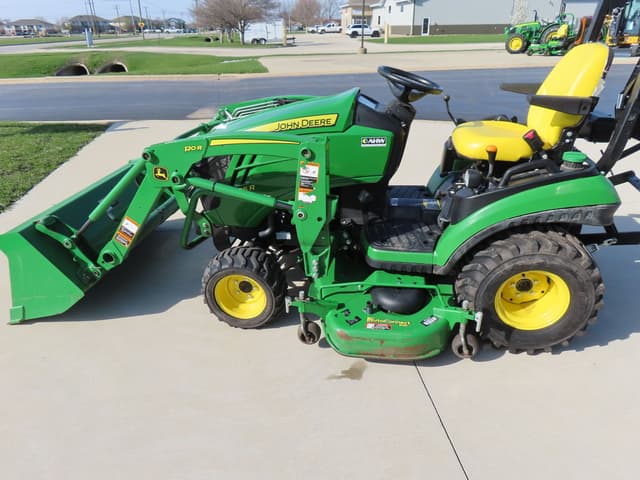 Image of John Deere 1025R equipment image 2