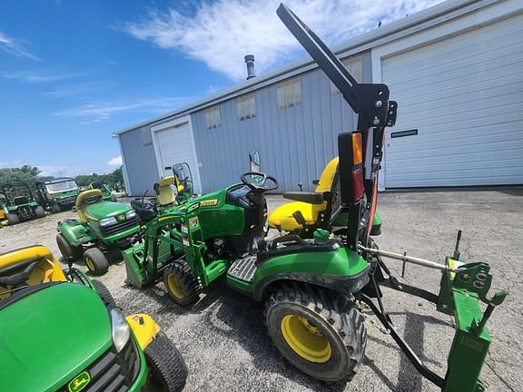 Image of John Deere 1025R equipment image 3